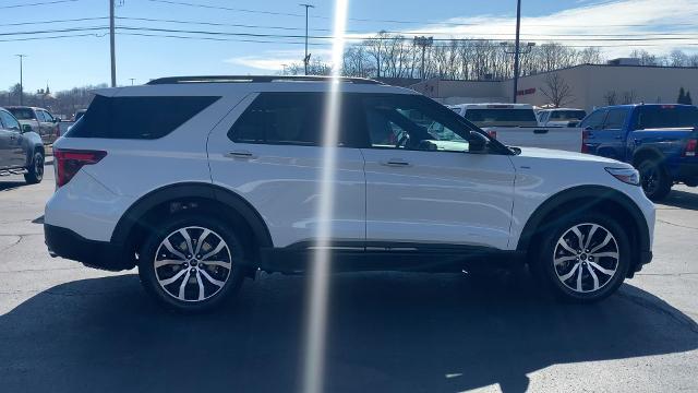 2022 Ford Explorer Vehicle Photo in MOON TOWNSHIP, PA 15108-2571