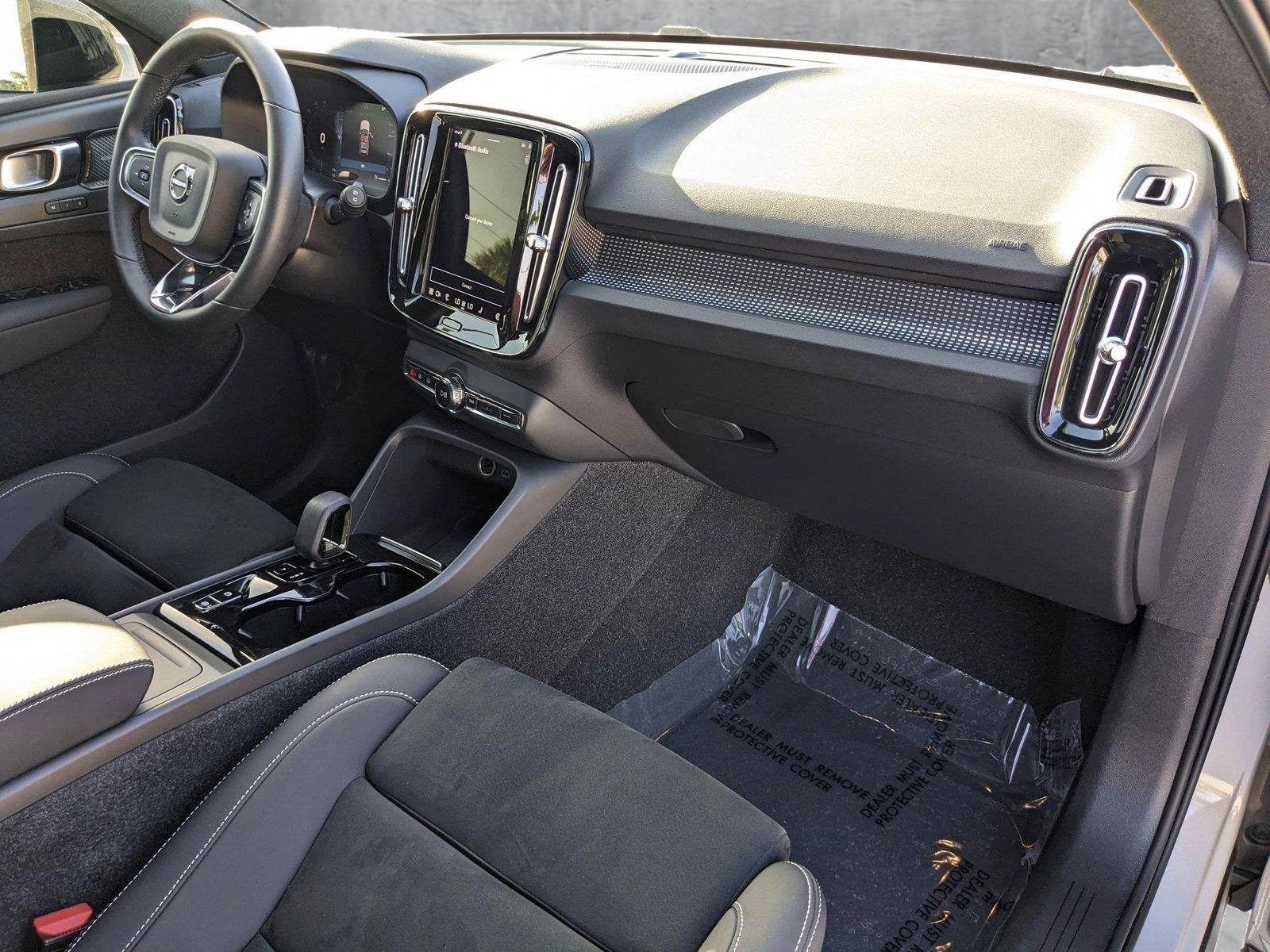 2023 Volvo XC40 Vehicle Photo in Davie, FL 33331