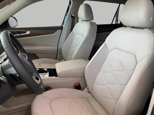 2025 Volkswagen Atlas Vehicle Photo in Oshkosh, WI 54904