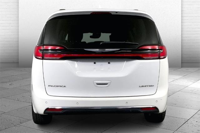 2022 Chrysler Pacifica Vehicle Photo in Kansas City, MO 64114