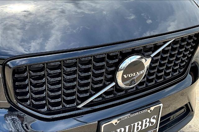 2023 Volvo XC40 Vehicle Photo in Houston, TX 77007