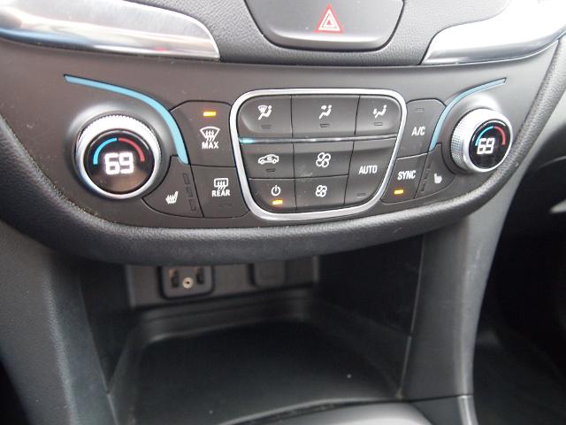 2018 Chevrolet Equinox Vehicle Photo in MADISON, IN 47250-1611