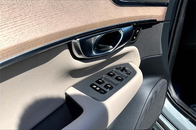 2025 Volvo XC90 Vehicle Photo in Houston, TX 77007