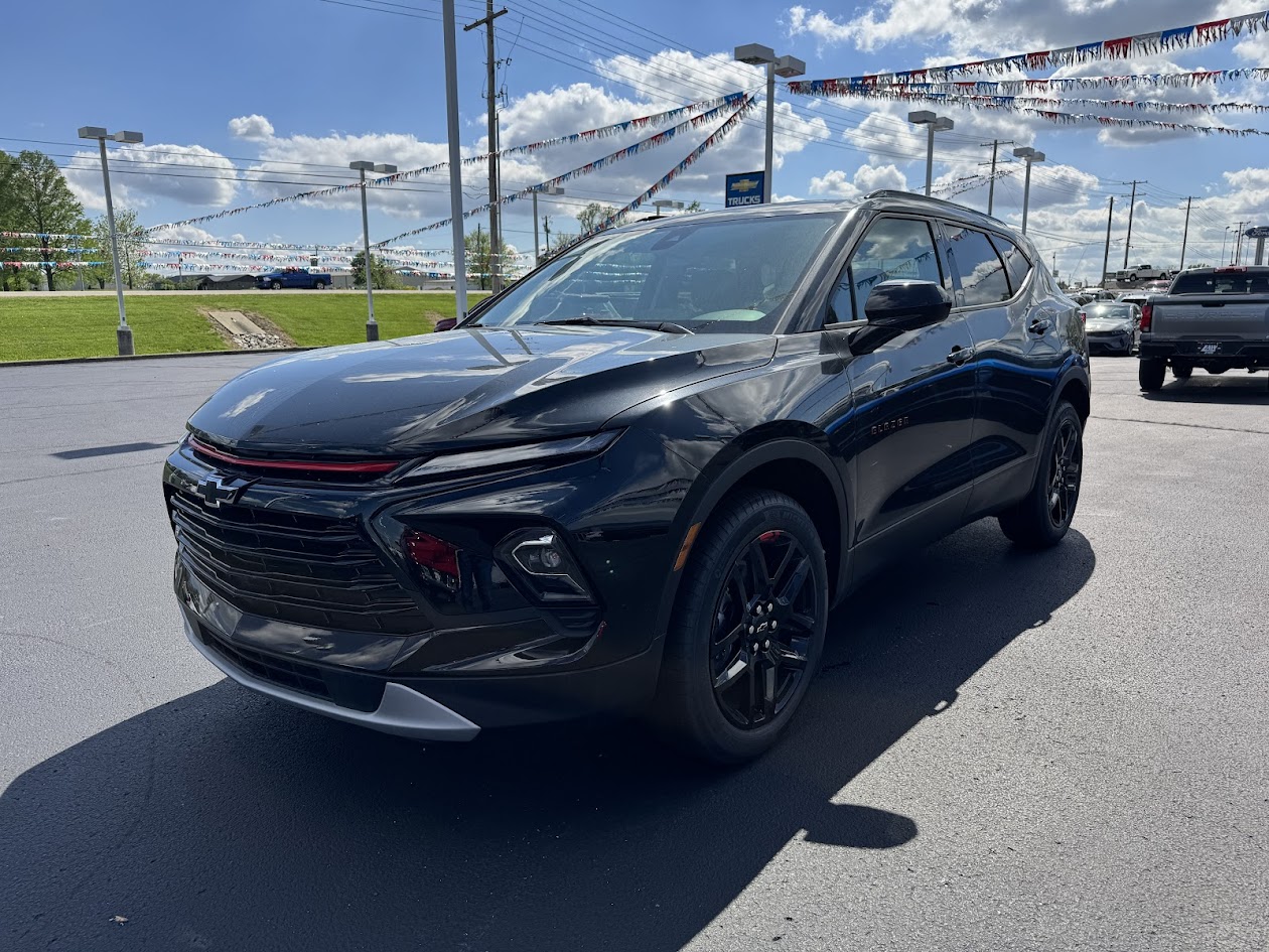 2025 Chevrolet Blazer Vehicle Photo in BOONVILLE, IN 47601-9633