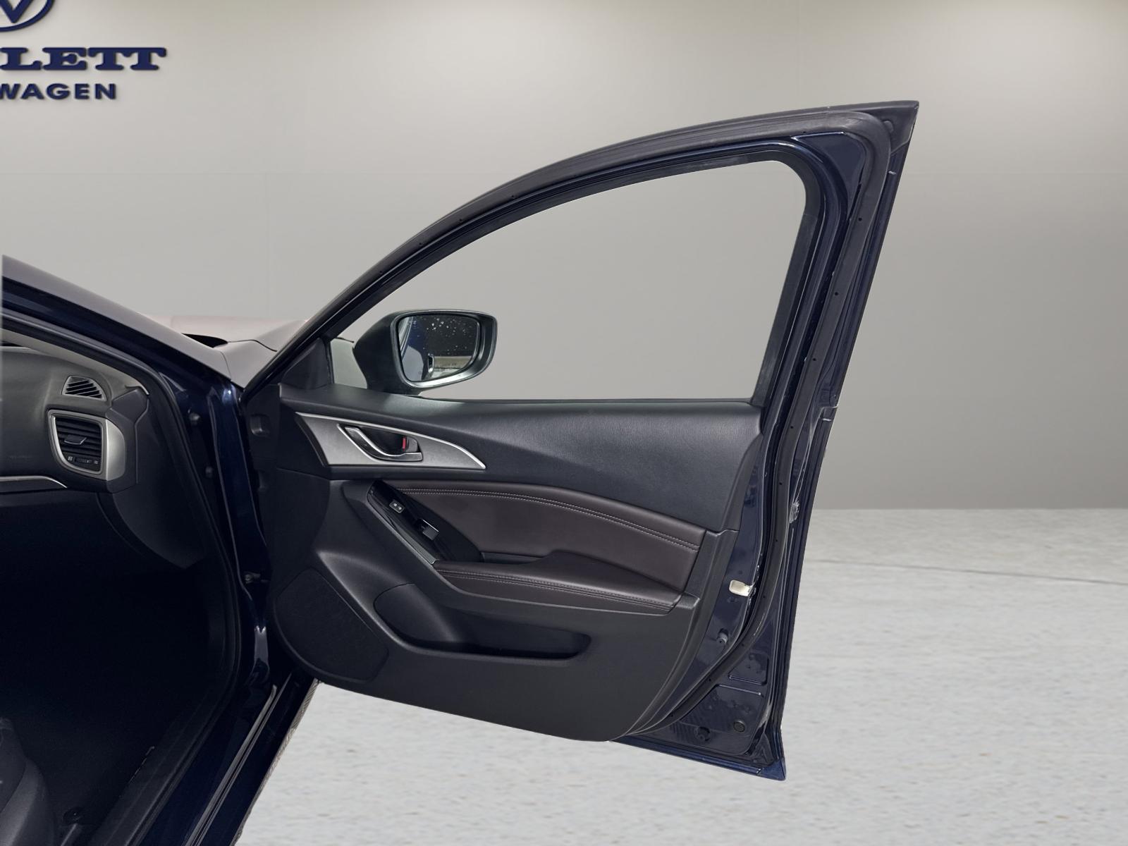 2018 Mazda Mazda3 5-Door Vehicle Photo in Georgetown, TX 78626