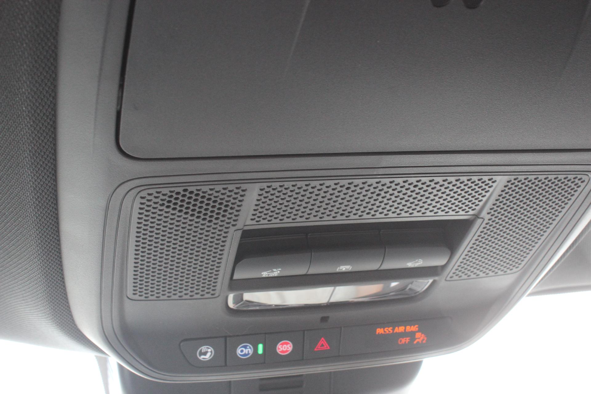 2025 GMC Acadia Vehicle Photo in AURORA, CO 80012-4011