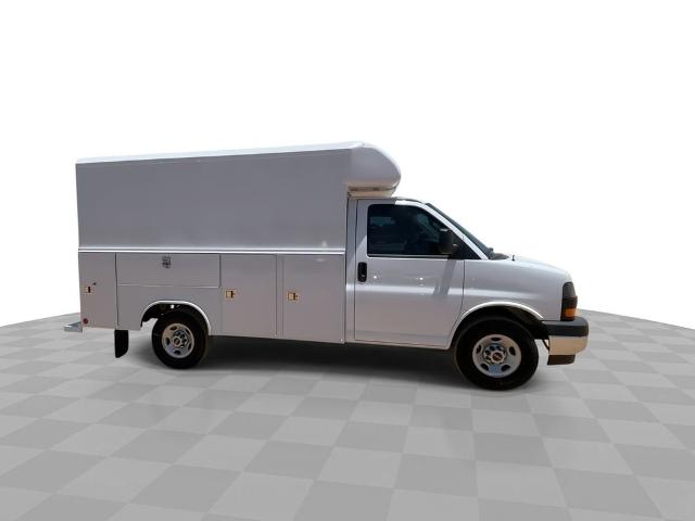 2025 GMC Savana Cutaway 3500 Vehicle Photo in GILBERT, AZ 85297-0402