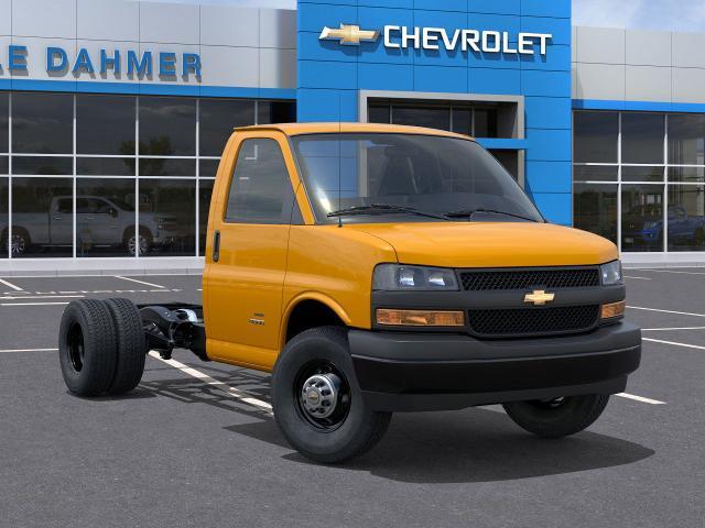 2025 Chevrolet Express Commercial Cutaway Vehicle Photo in TOPEKA, KS 66609-0000