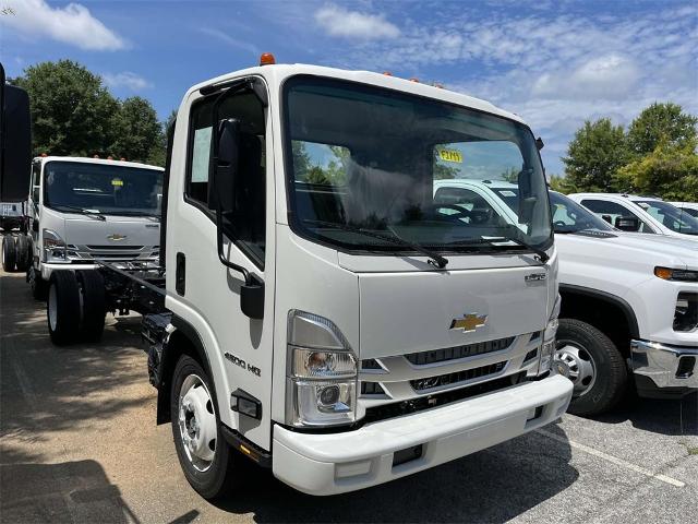 2025 Chevrolet Low Cab Forward 4500 Vehicle Photo in ALCOA, TN 37701-3235