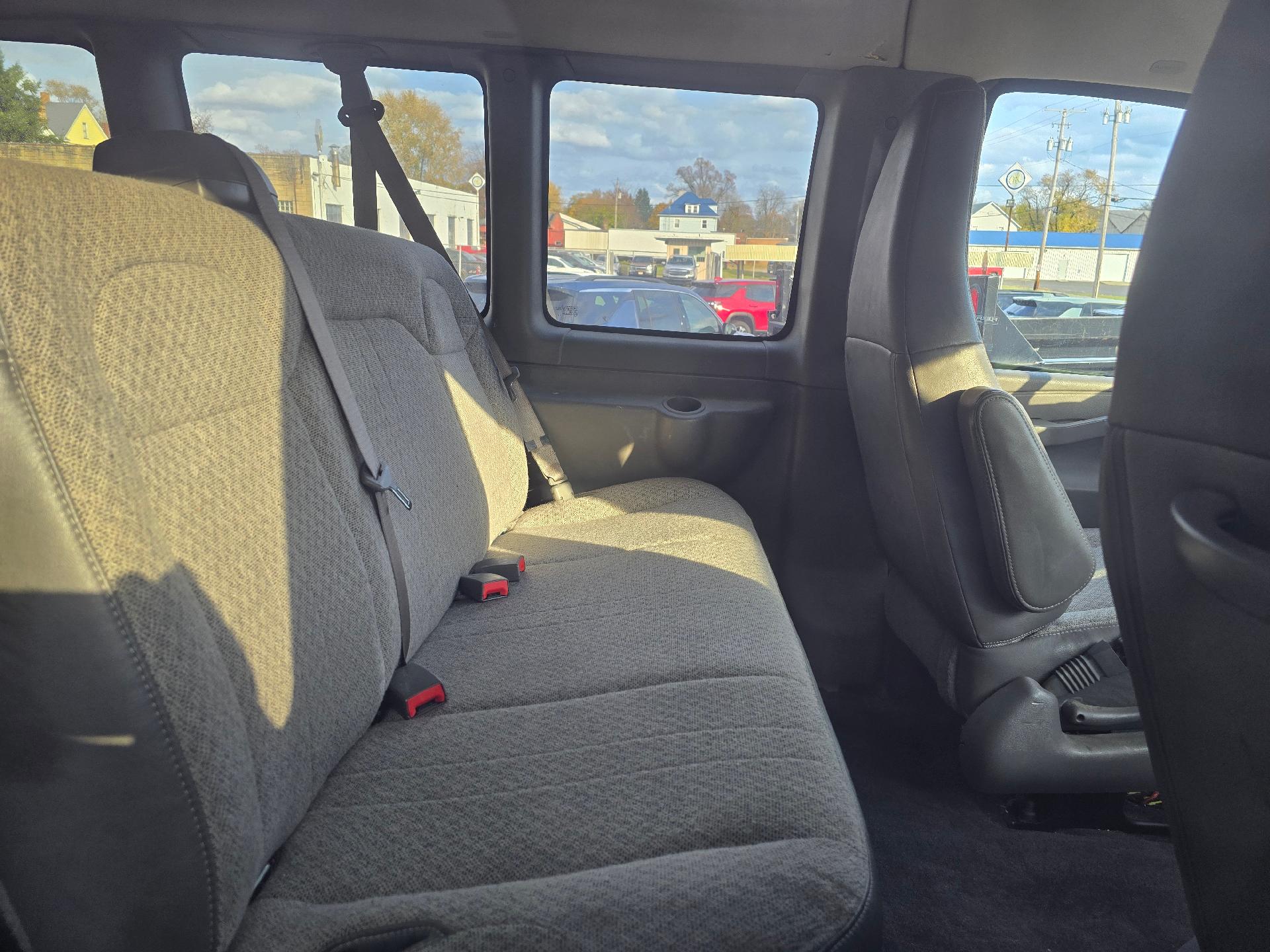 Used 2019 Chevrolet Express Passenger LT with VIN 1GAZGMFG6K1364413 for sale in East Palestine, OH