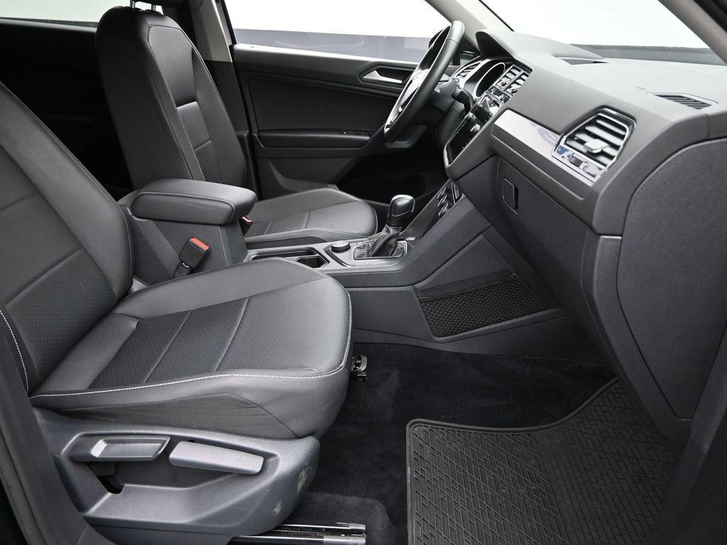2021 Volkswagen Tiguan Vehicle Photo in Marion, IA 52302