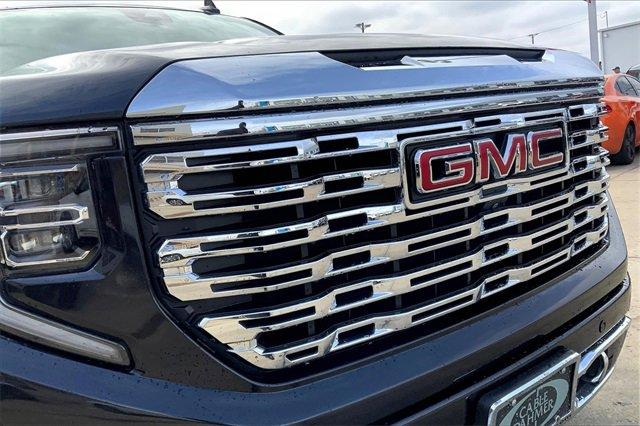 2023 GMC Sierra 1500 Vehicle Photo in TOPEKA, KS 66609-0000