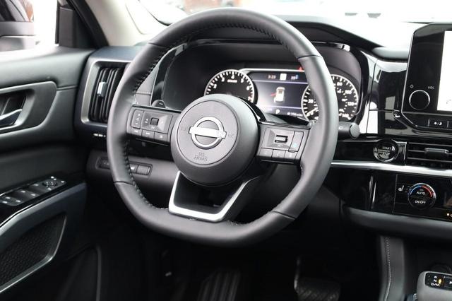 2025 Nissan Pathfinder Vehicle Photo in Ballwin, MO 63011