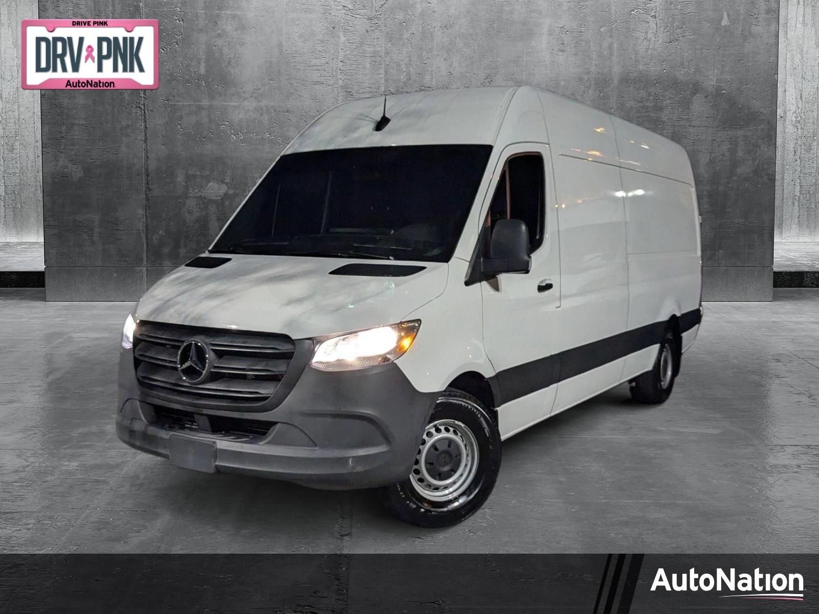 2022 Mercedes-Benz Sprinter Cargo Van Vehicle Photo in Miami, FL 33169