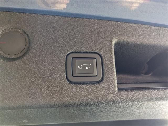 2024 Chevrolet Equinox Vehicle Photo in ENGLEWOOD, CO 80113-6708