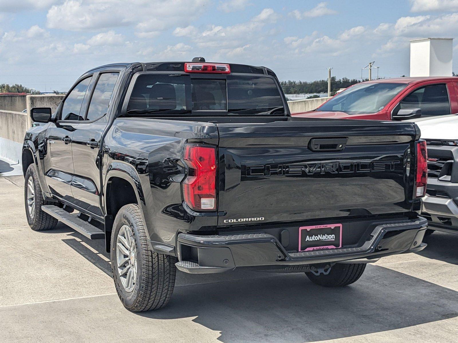 2025 Chevrolet Colorado Vehicle Photo in MIAMI, FL 33172-3015