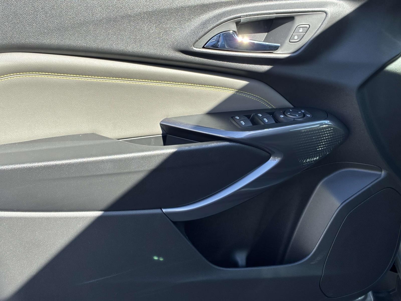 2025 Chevrolet Trax Vehicle Photo in LOS ANGELES, CA 90007-3794
