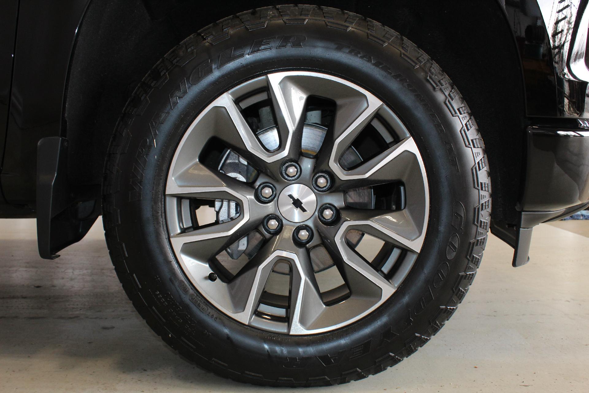 2023 Chevrolet Silverado 1500 Vehicle Photo in NORTHAMPTON, MA 01060-1120