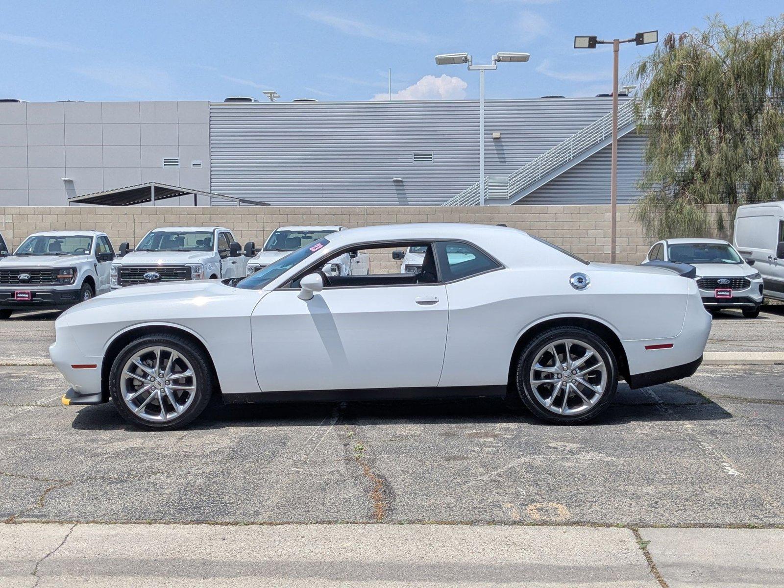 2023 Dodge Challenger Vehicle Photo in Valencia, CA 91355
