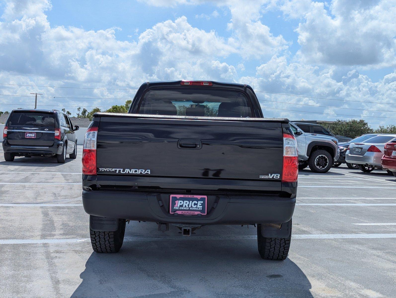 2004 Toyota Tundra Vehicle Photo in Ft. Myers, FL 33907