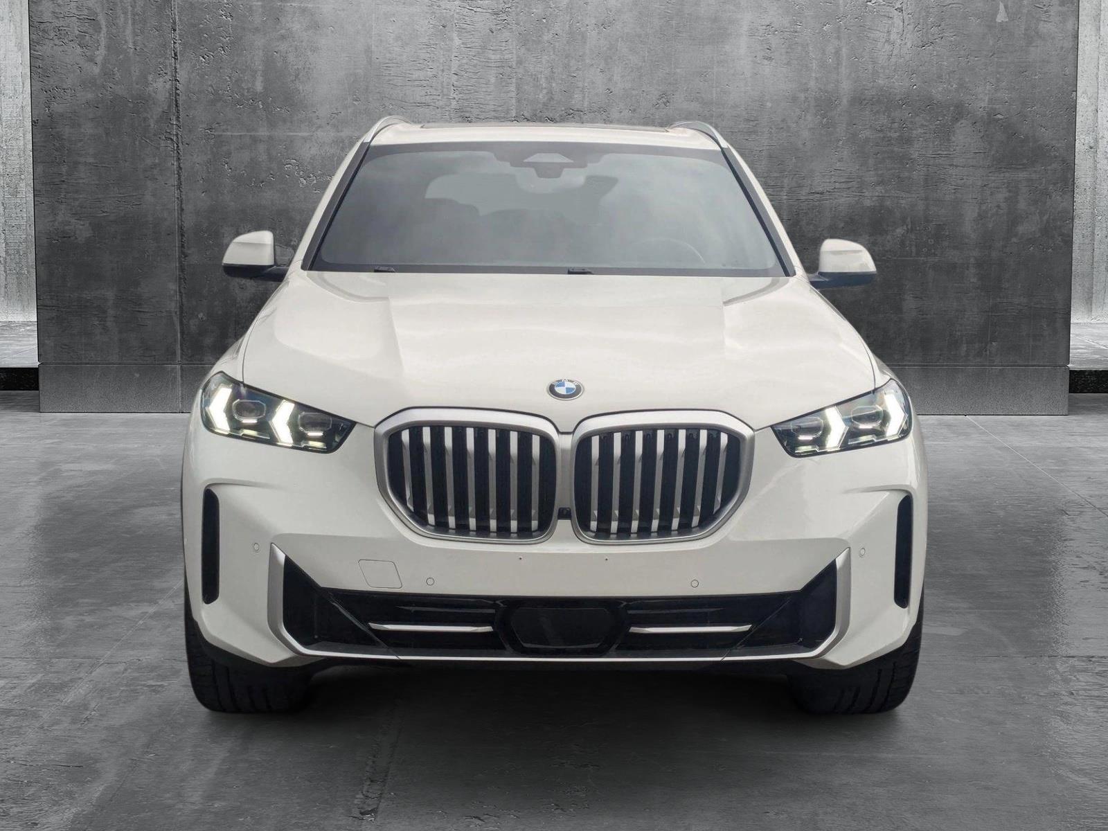 2025 BMW X5 sDrive40i Vehicle Photo in Valencia, CA 91355