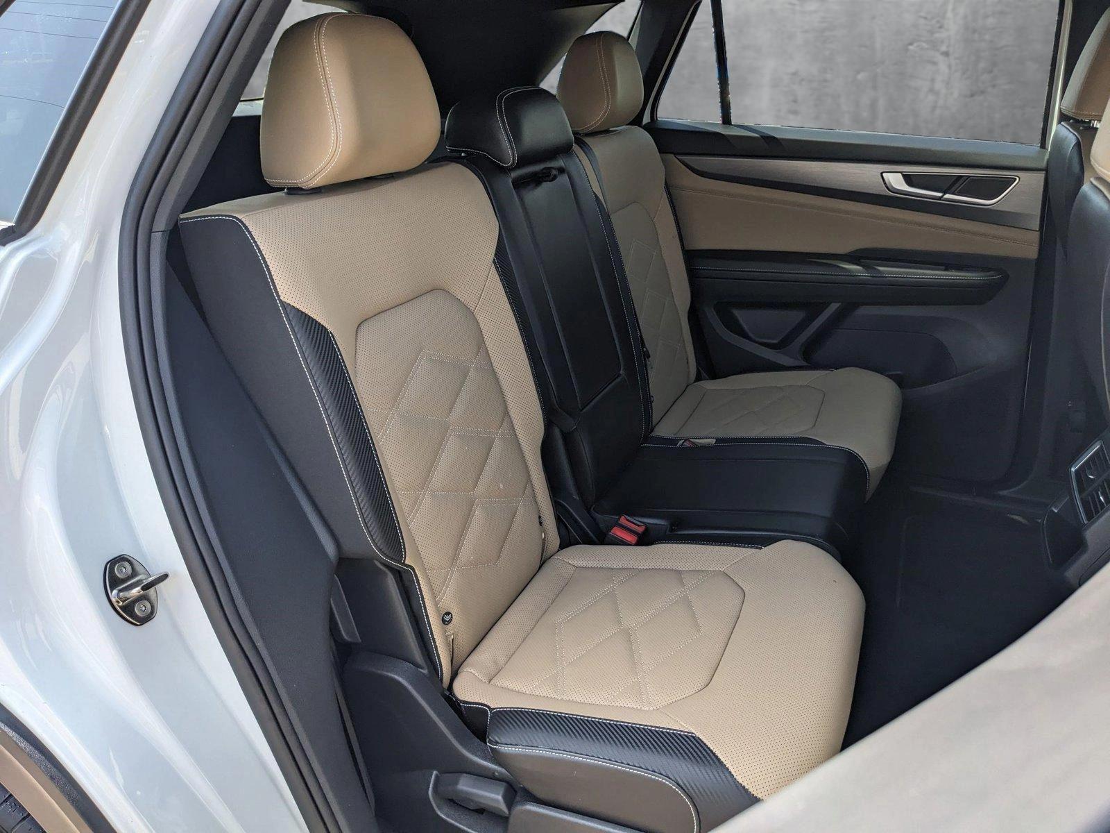 2024 Volkswagen Atlas Cross Sport Vehicle Photo in HOUSTON, TX 77034-5009