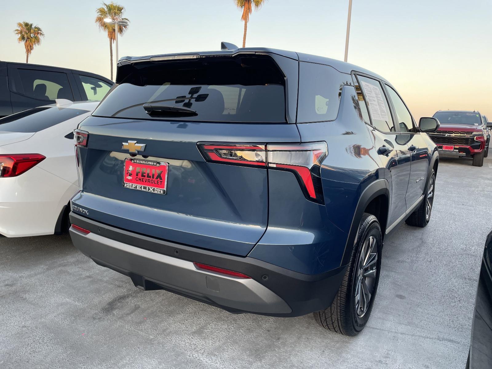 2025 Chevrolet Equinox Vehicle Photo in LOS ANGELES, CA 90007-3794