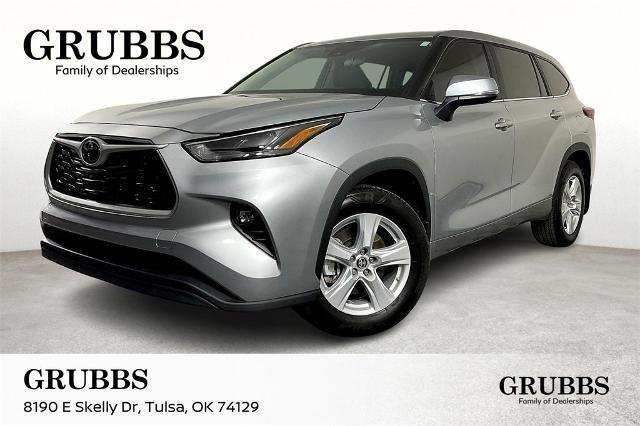 2024 Toyota Highlander Vehicle Photo in Tulsa, OK 74129