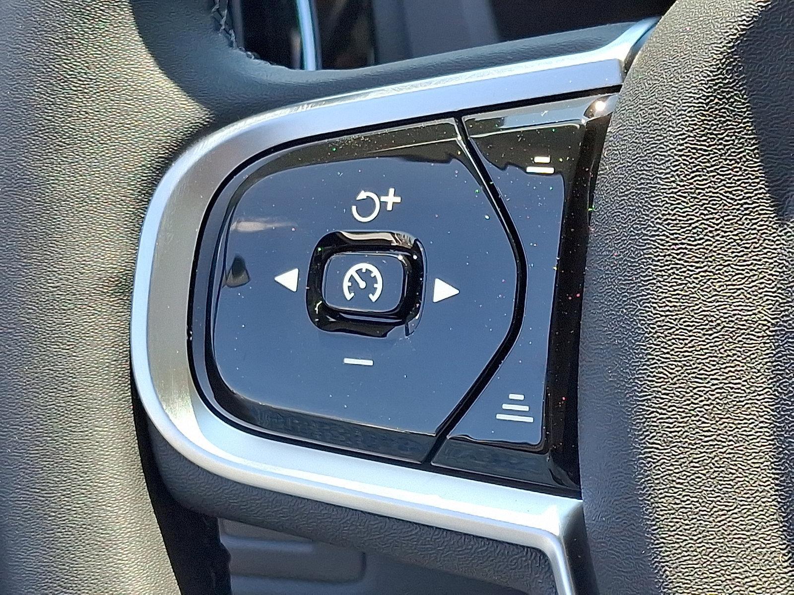 2025 Volvo XC60 Plug-In Hybrid Vehicle Photo in Trevose, PA 19053