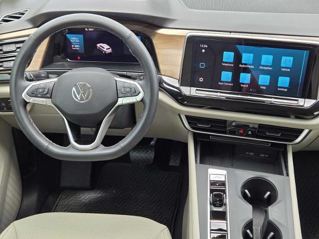 2025 Volkswagen Atlas Vehicle Photo in DENTON, TX 76210-9321