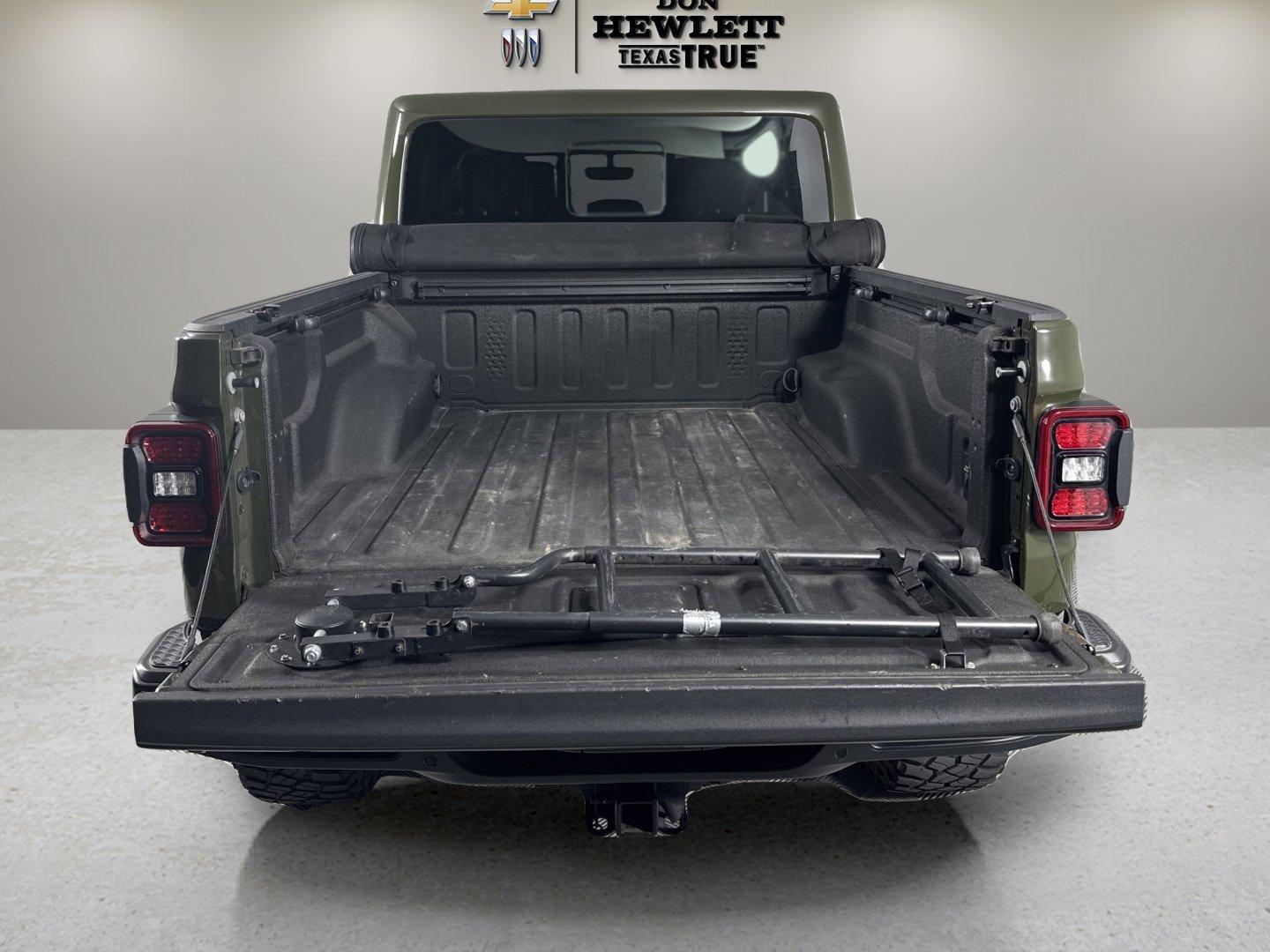 2022 Jeep Gladiator Vehicle Photo in GEORGETOWN, TX 78626-7508