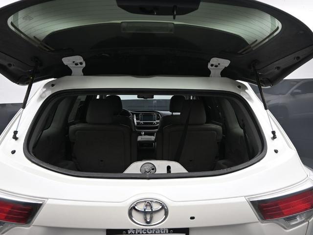 2016 Toyota Highlander Vehicle Photo in Cedar Rapids, IA 52402