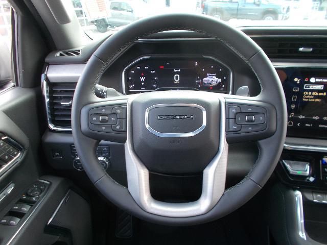 2025 GMC Sierra 1500 Vehicle Photo in LOWELL, MA 01852-4336
