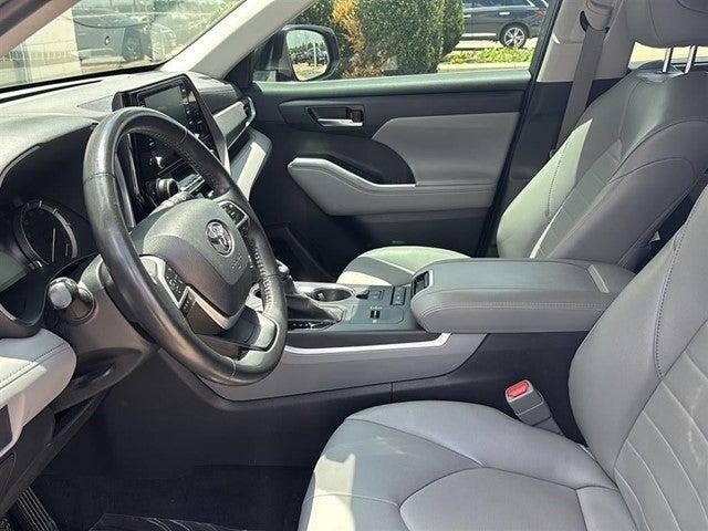 2022 Toyota Highlander Vehicle Photo in Grapevine, TX 76051