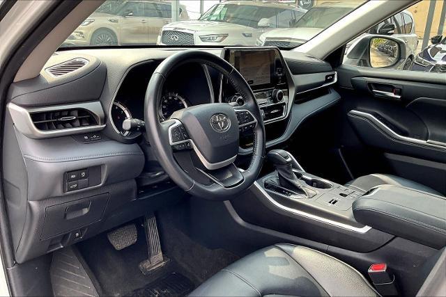 2023 Toyota Highlander Vehicle Photo in San Antonio, TX 78230