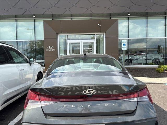 2024 Hyundai ELANTRA Vehicle Photo in Philadelphia, PA 19116