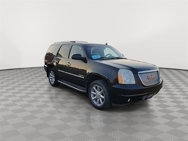 Used 2011 GMC Yukon Denali with VIN 1GKS2EEF9BR314357 for sale in Winner, SD