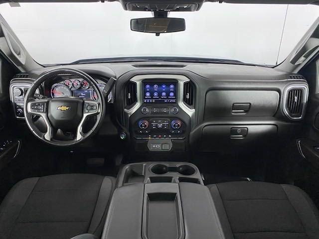 2020 Chevrolet Silverado 1500 Vehicle Photo in BROCKTON, MA 02301-7113