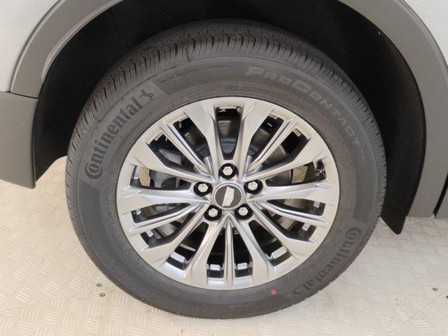 2025 Cadillac XT4 Vehicle Photo in PINEVILLE, NC 28134-8495