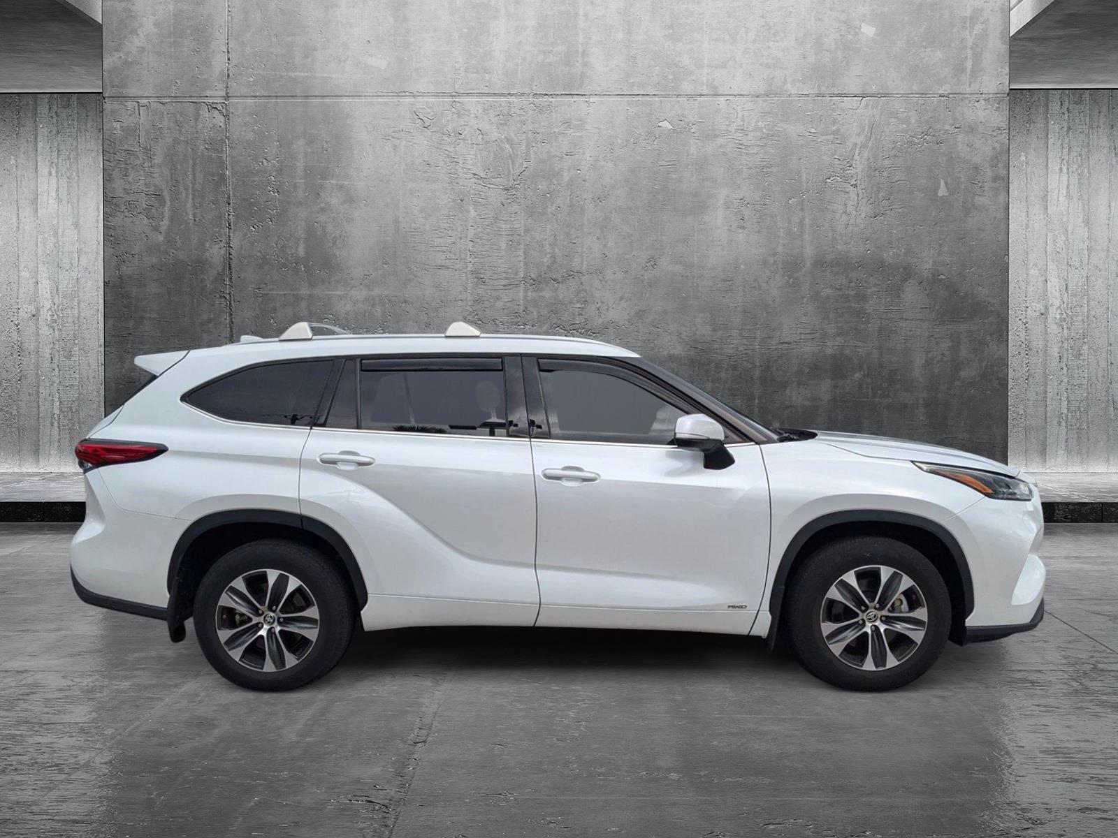 2022 Toyota Highlander Vehicle Photo in Wesley Chapel, FL 33544