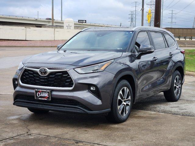 2023 Toyota Highlander Vehicle Photo in SUGAR LAND, TX 77478-0000