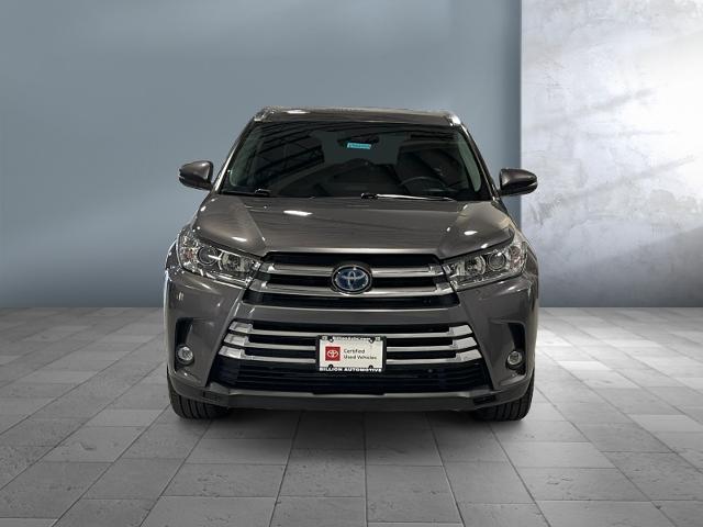 Used 2019 Toyota Highlander Limited with VIN 5TDDGRFH8KS052779 for sale in Clinton, IA