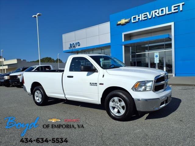 2019 Ram 1500 Classic Vehicle Photo in EMPORIA, VA 23847-1235