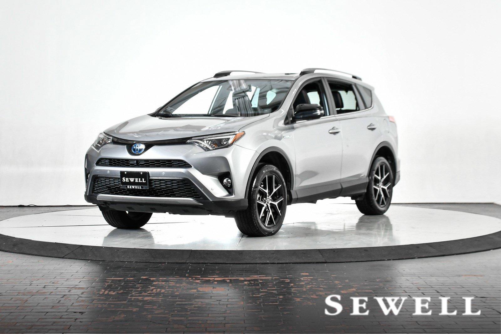 2018 Toyota RAV4 Vehicle Photo in DALLAS, TX 75235