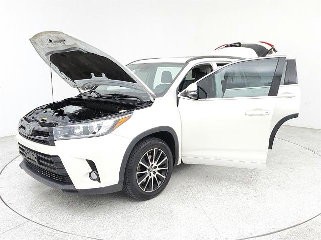 2018 Toyota Highlander Vehicle Photo in Grapevine, TX 76051