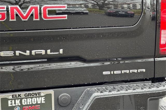 2025 GMC Sierra 1500 Vehicle Photo in ELK GROVE, CA 95757-8703