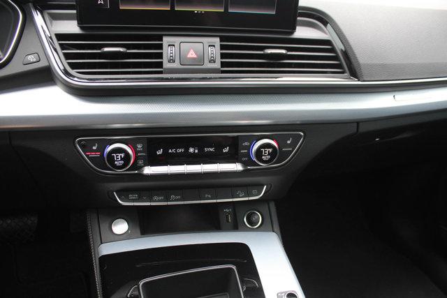 2024 Audi Q5 Vehicle Photo in HOUSTON, TX 77090