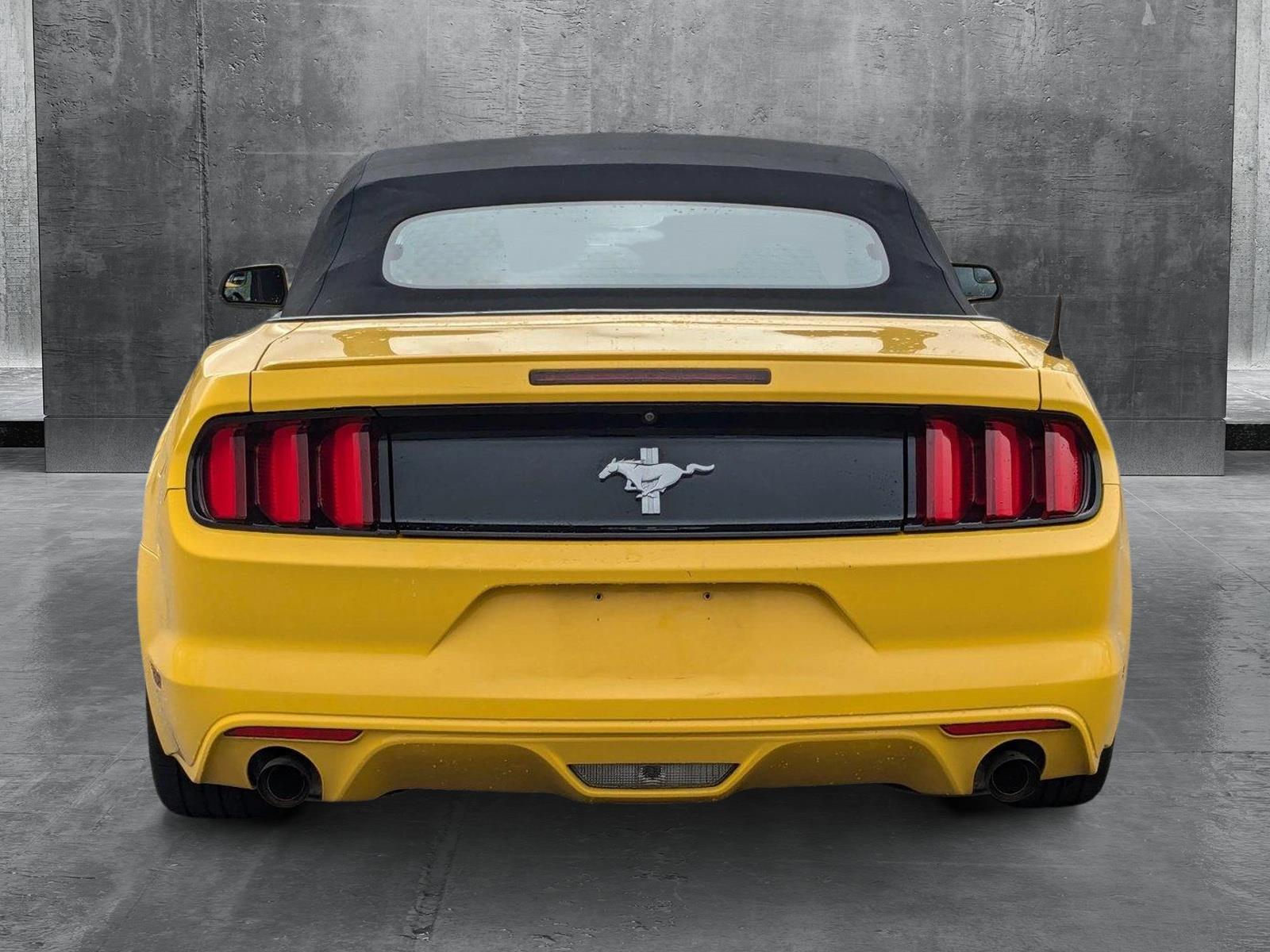 2015 Ford Mustang Vehicle Photo in St. Petersburg, FL 33713