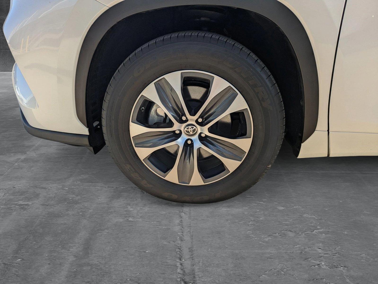 2024 Toyota Highlander Vehicle Photo in Winter Park, FL 32792