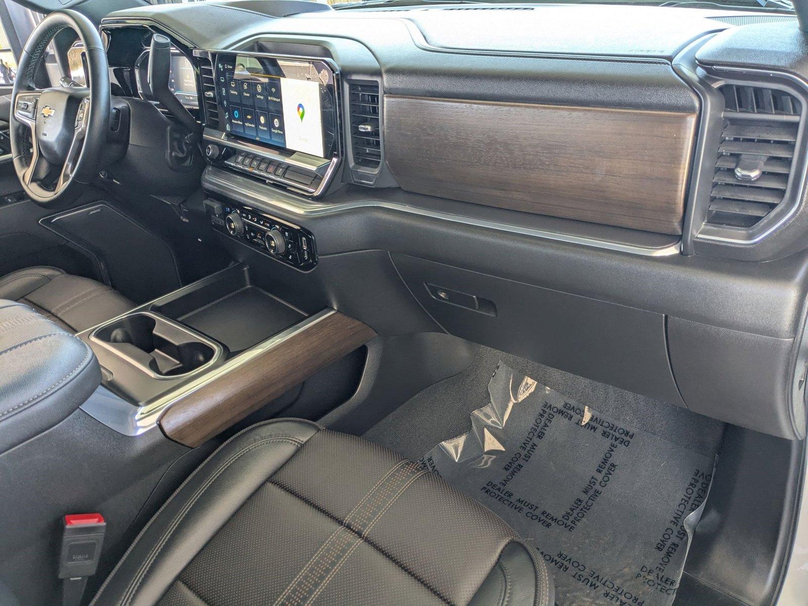 2024 Chevrolet Silverado 2500 HD Vehicle Photo in VALENCIA, CA 91355-1705